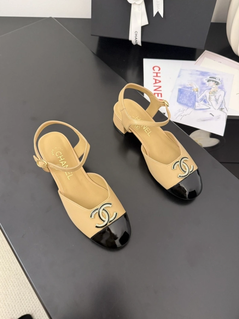 Elegant Chxnxl Sandals 117477