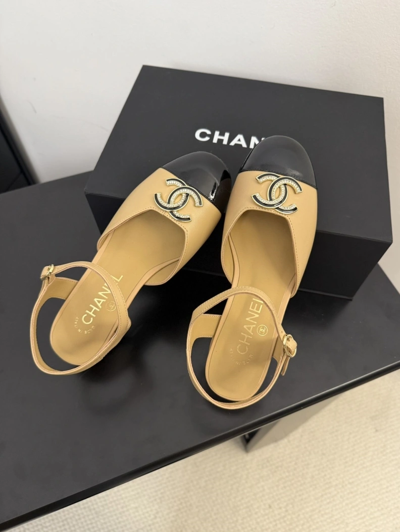 Elegant Chxnxl Sandals 117477