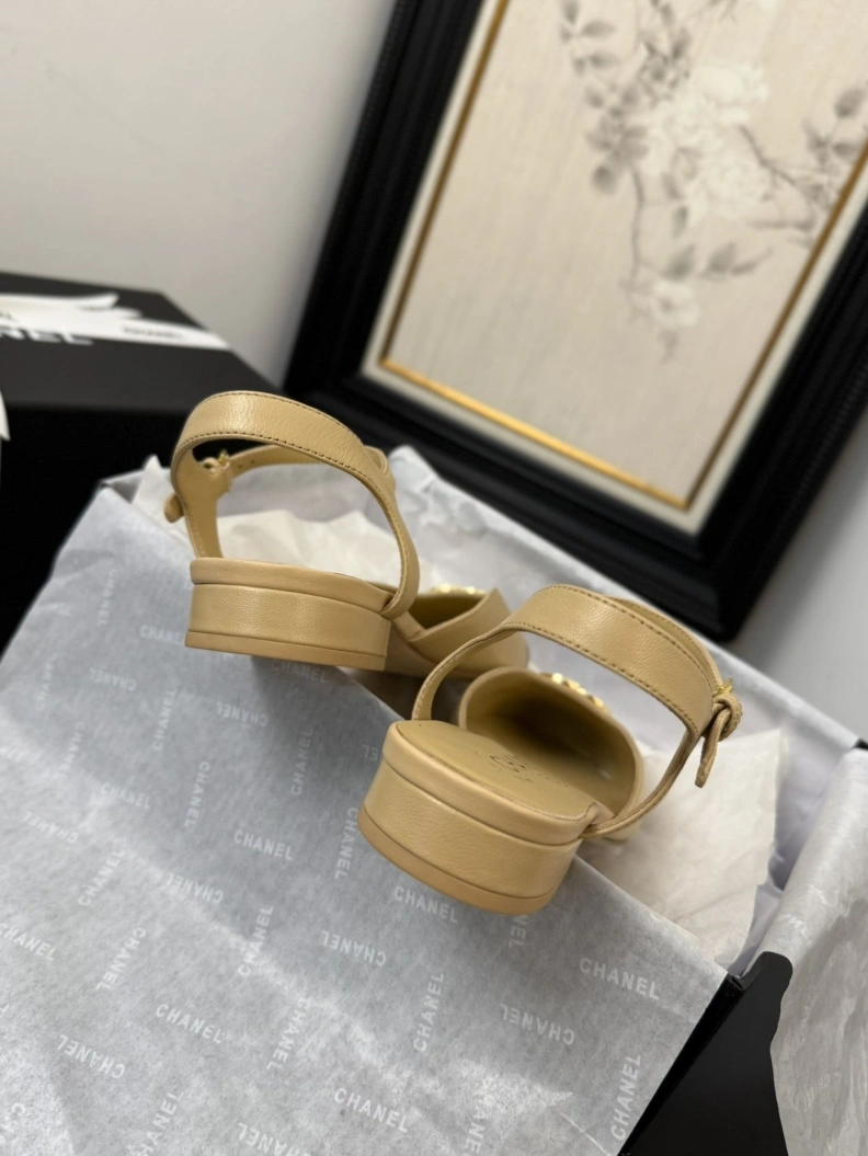 HighQuality Chxnxl Sandals 117474