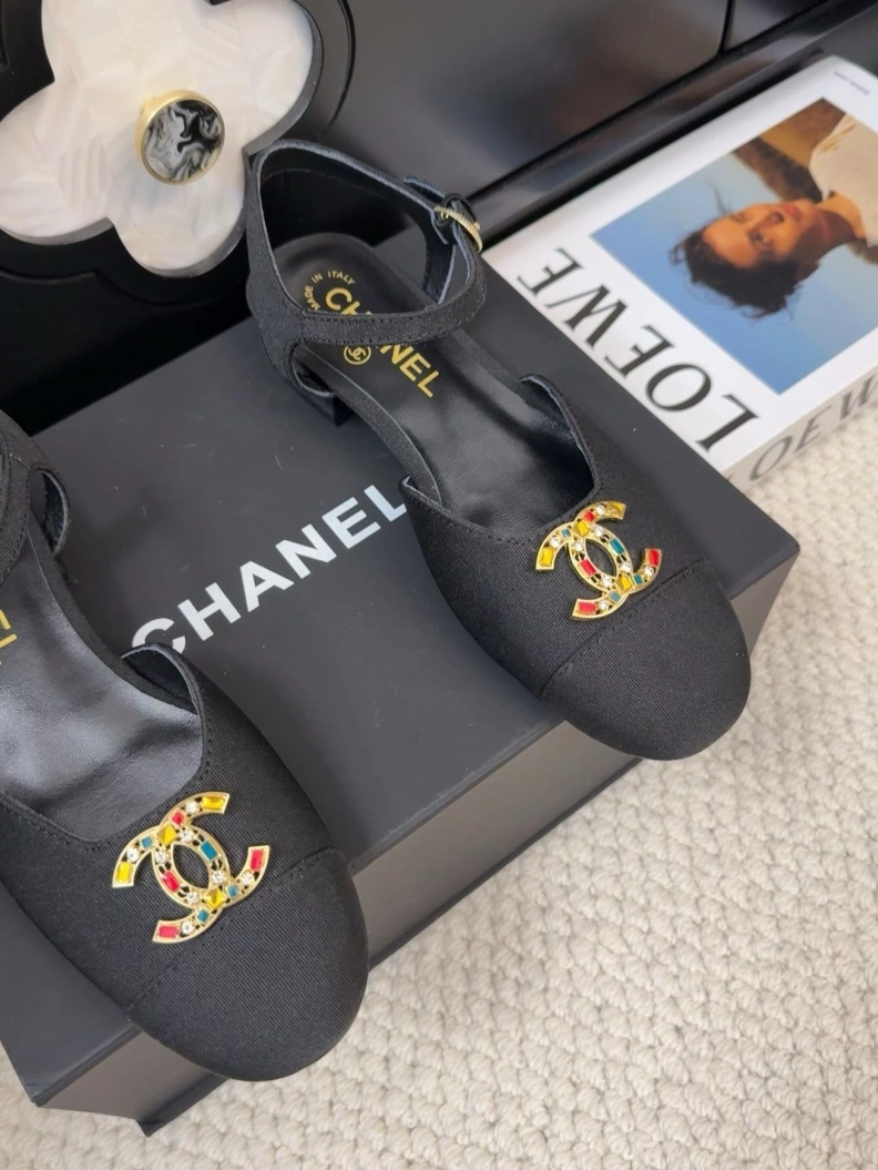 Elegant Chxnxl Sandals 117469
