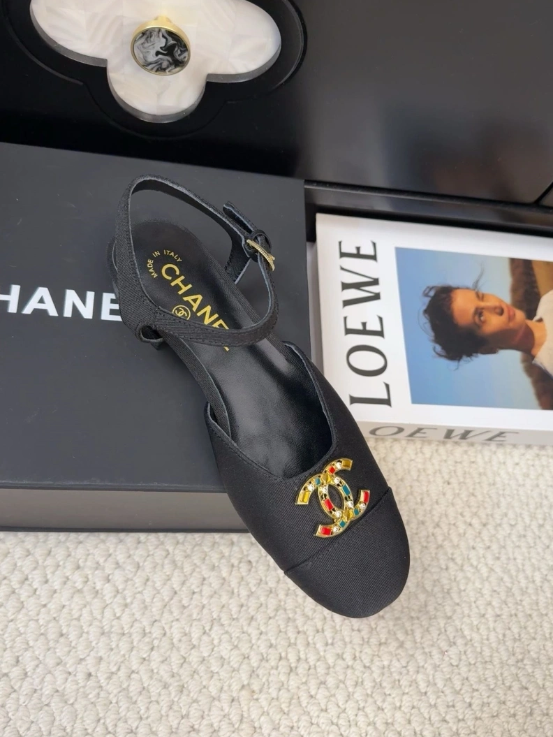 Elegant Chxnxl Sandals 117469