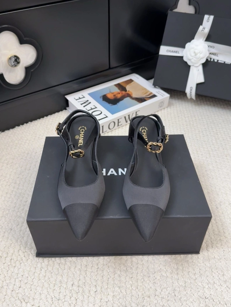 Modern Chxnxl Sandals 117472