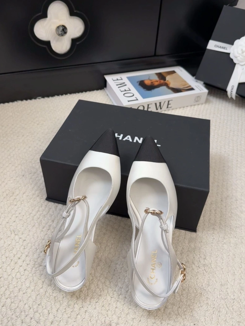 Refined Chxnxl Sandals 117470