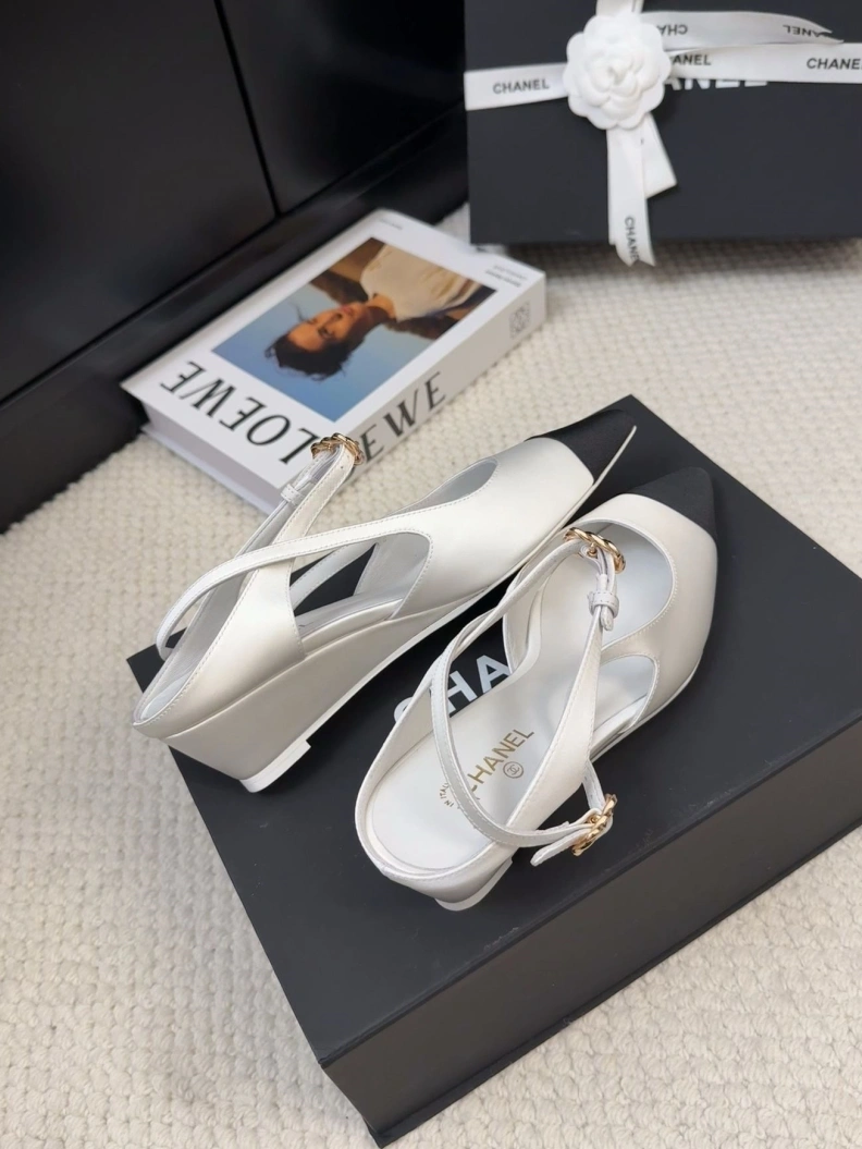 Refined Chxnxl Sandals 117470