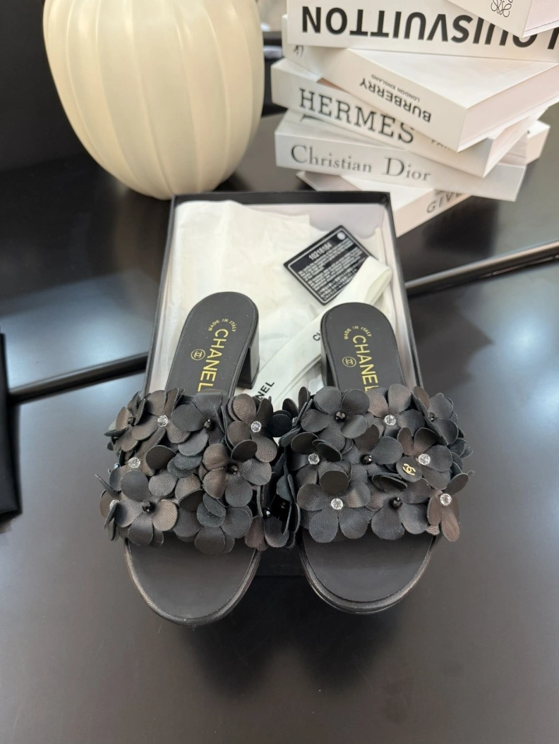 EyeCatching Chxnxl Sandals 117462