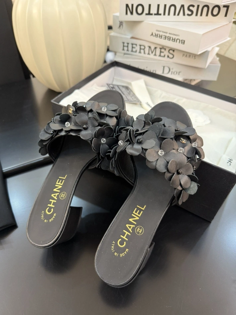 EyeCatching Chxnxl Sandals 117462