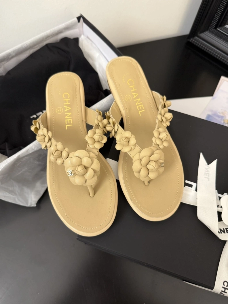 Chxnxl Slippers Bold 117116