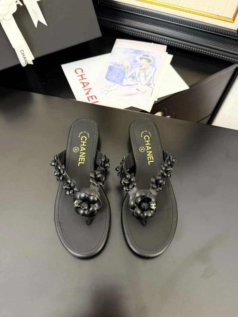 Chxnxl Slippers Vibrant 117106