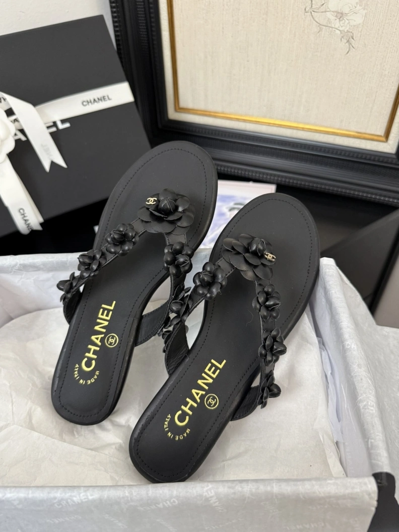 Chxnxl Slippers Vibrant 117106