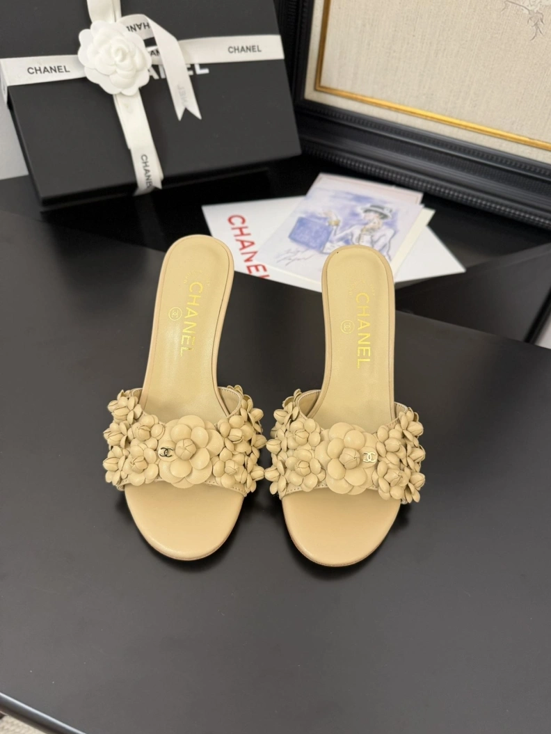 EyeCatching Chxnxl Sandals 117446