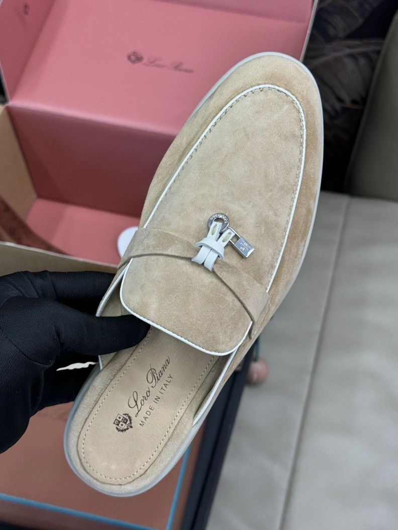 Resilient Othxr Slippers 208258