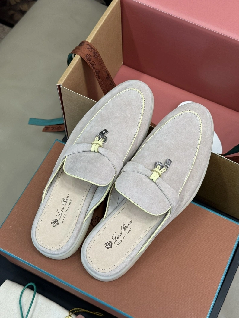 Unique Othxr Slippers 208257