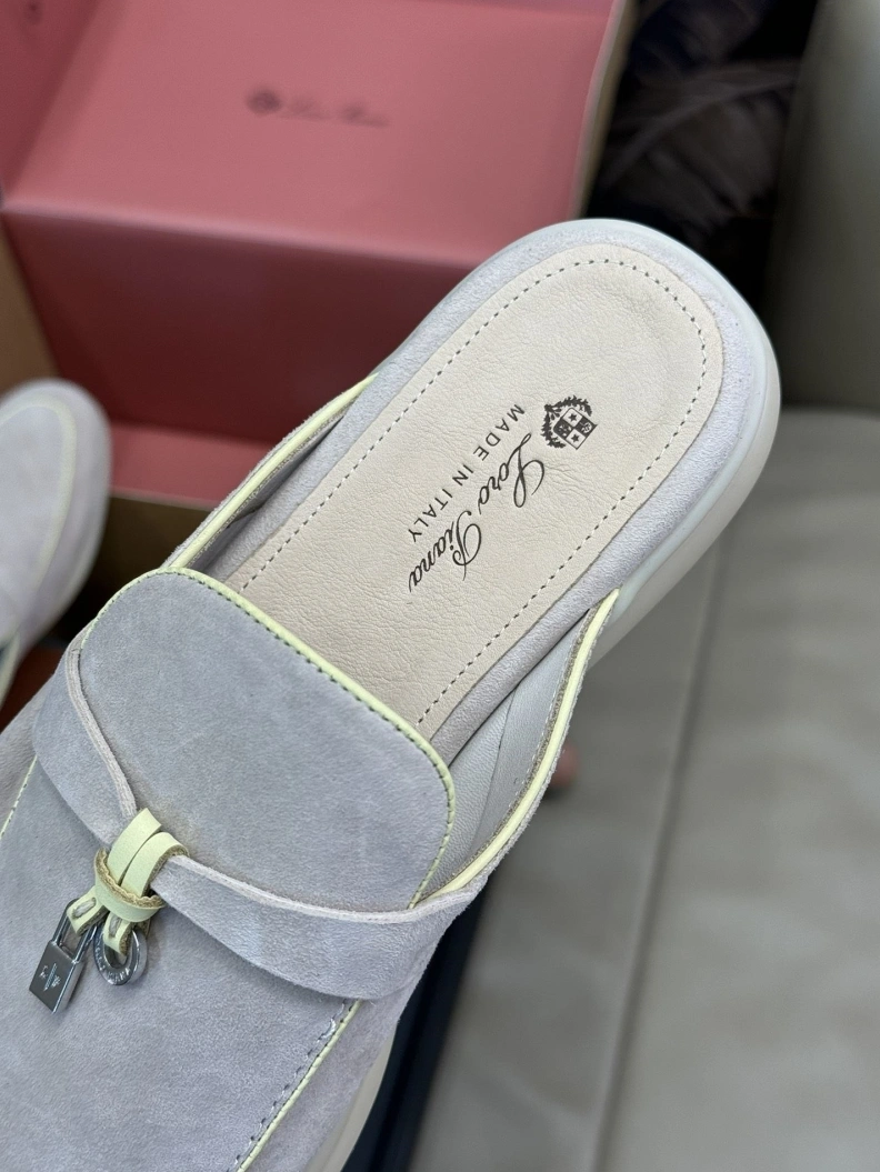 Unique Othxr Slippers 208257