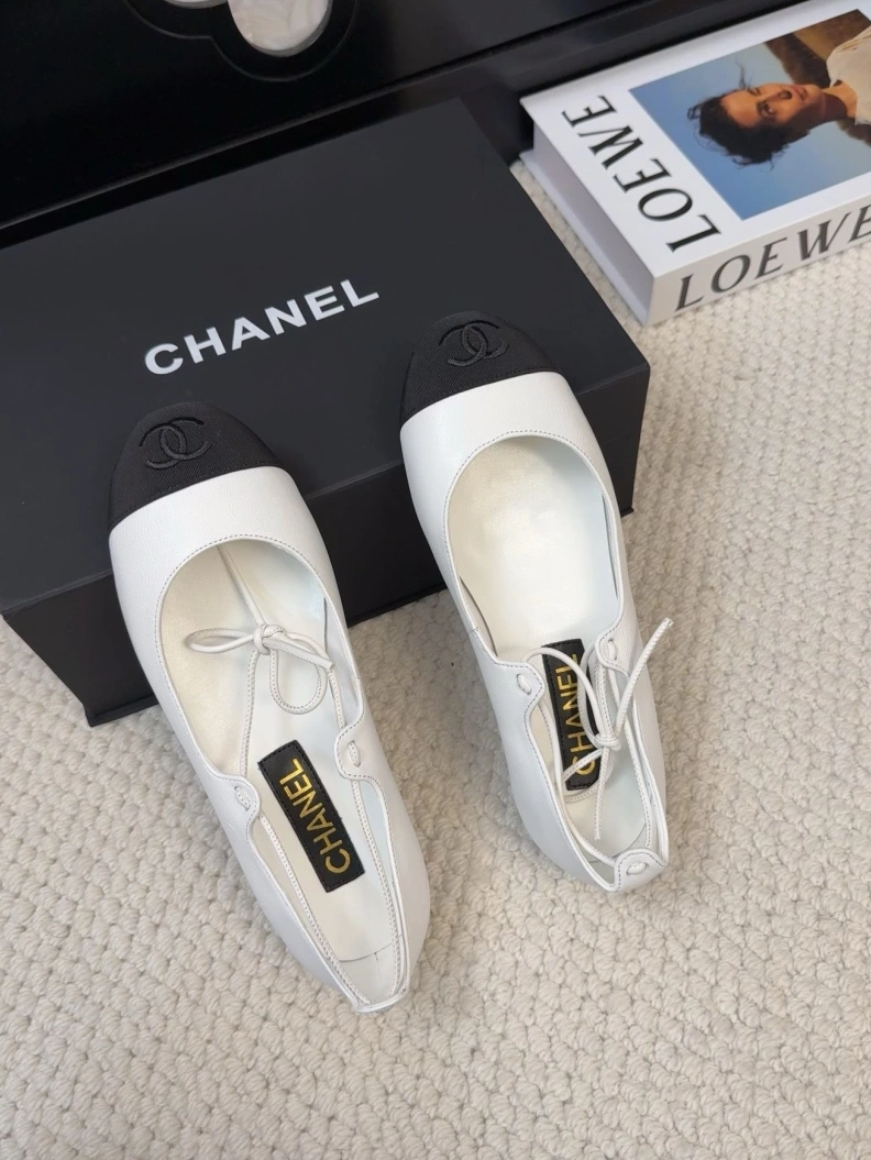 Classic Chxnxl Flat Shoes 117647