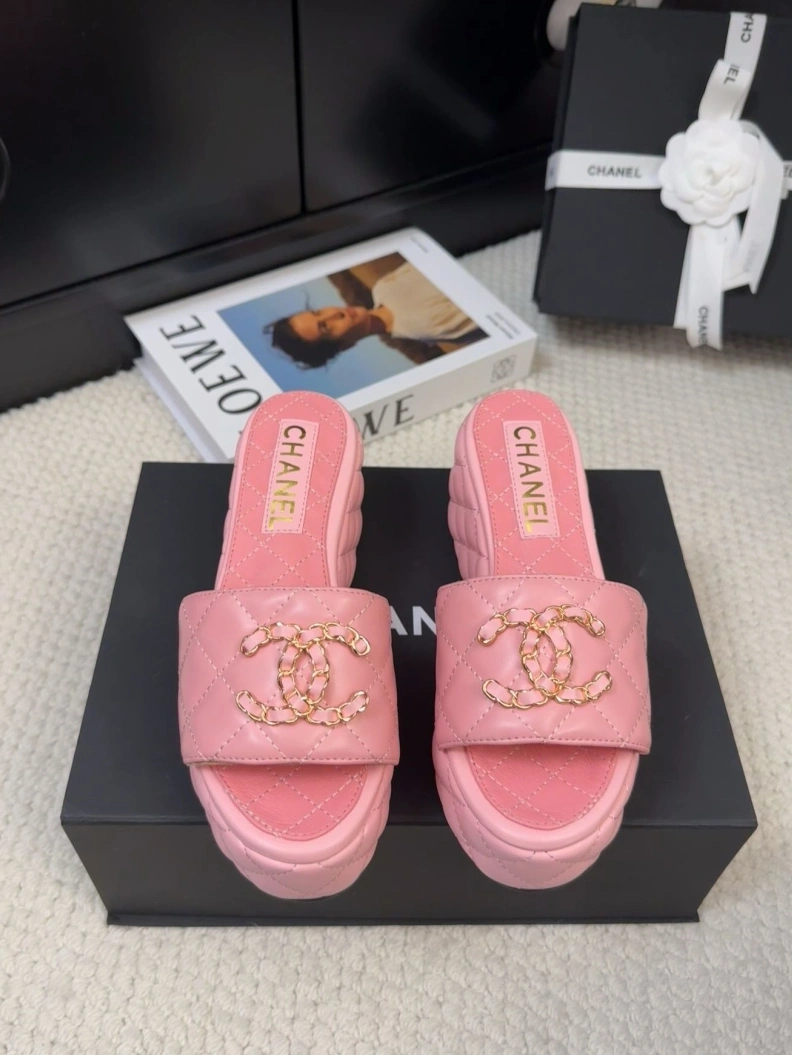 ModernLook Chxnxl Slippers 117109