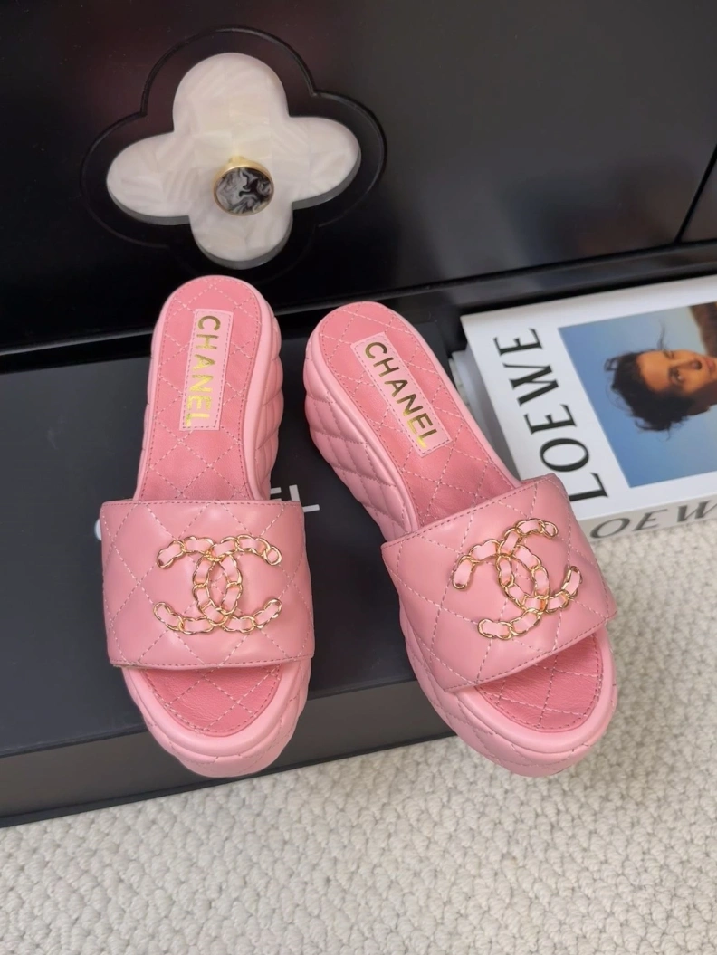 ModernLook Chxnxl Slippers 117109