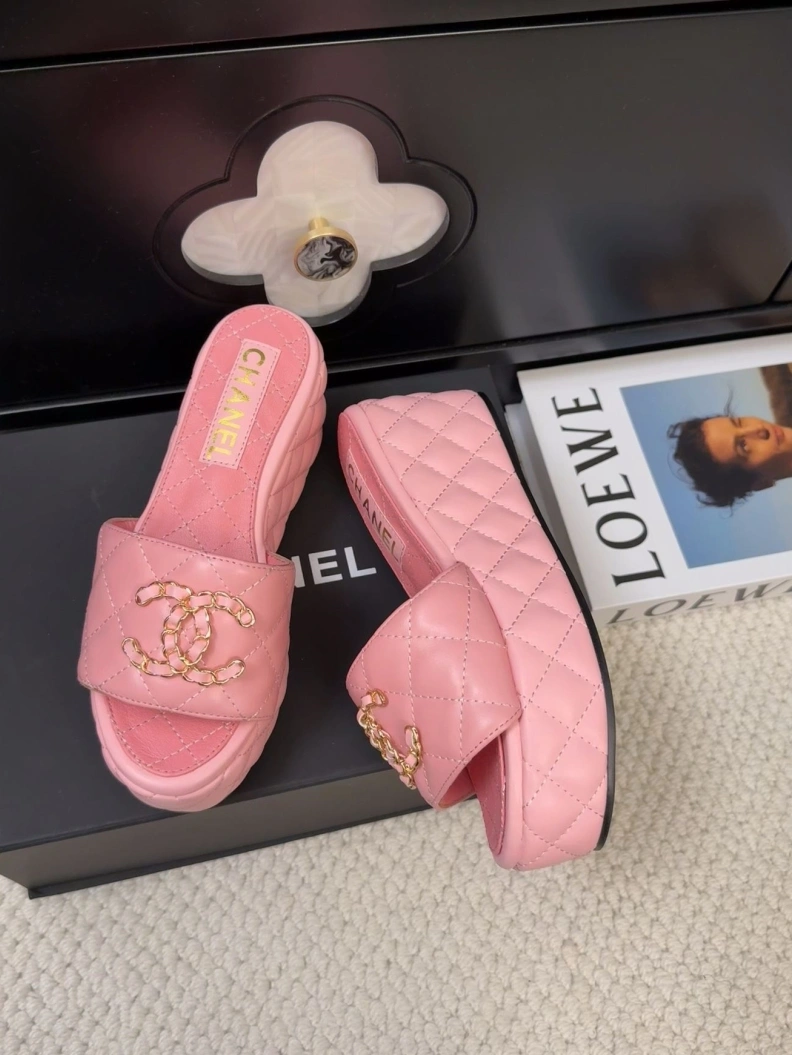 ModernLook Chxnxl Slippers 117109