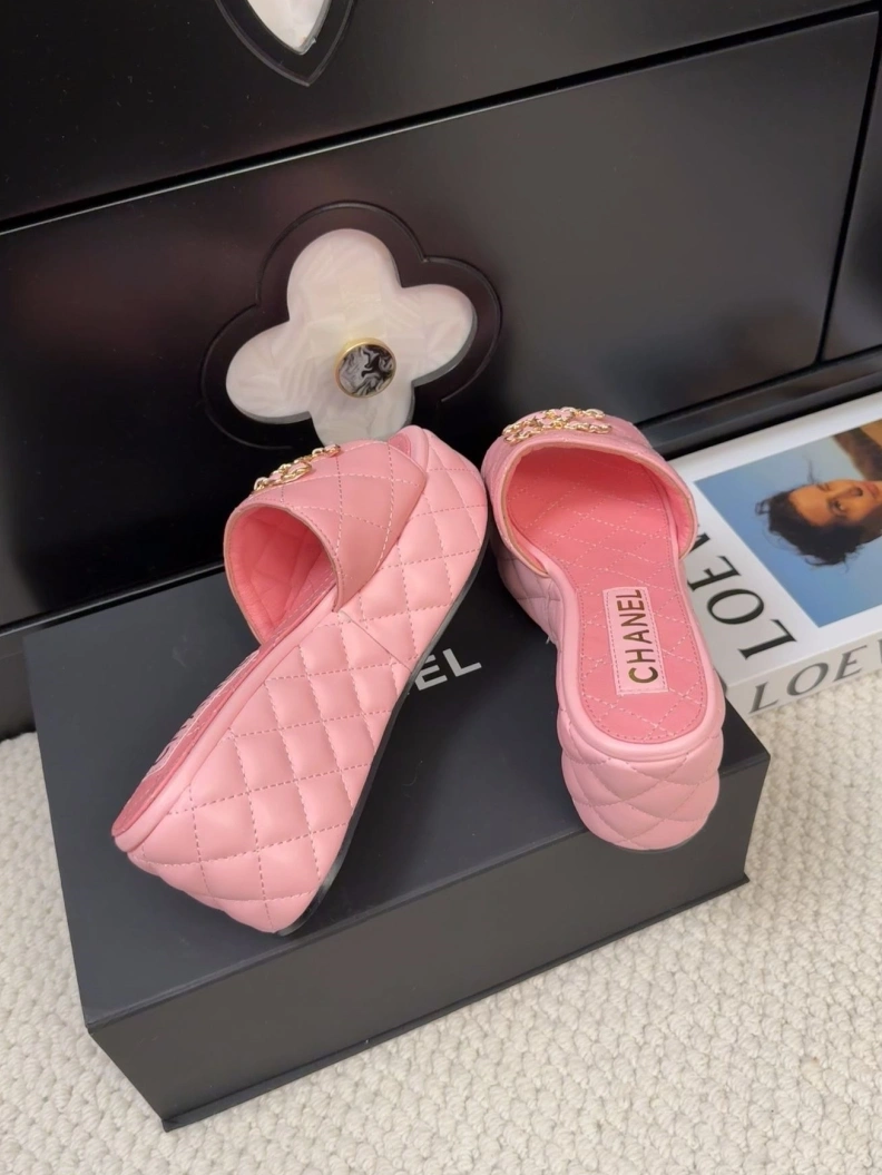 ModernLook Chxnxl Slippers 117109