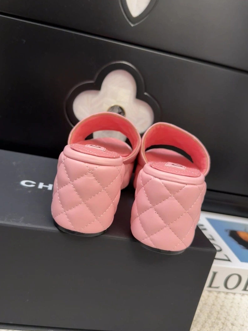 ModernLook Chxnxl Slippers 117109