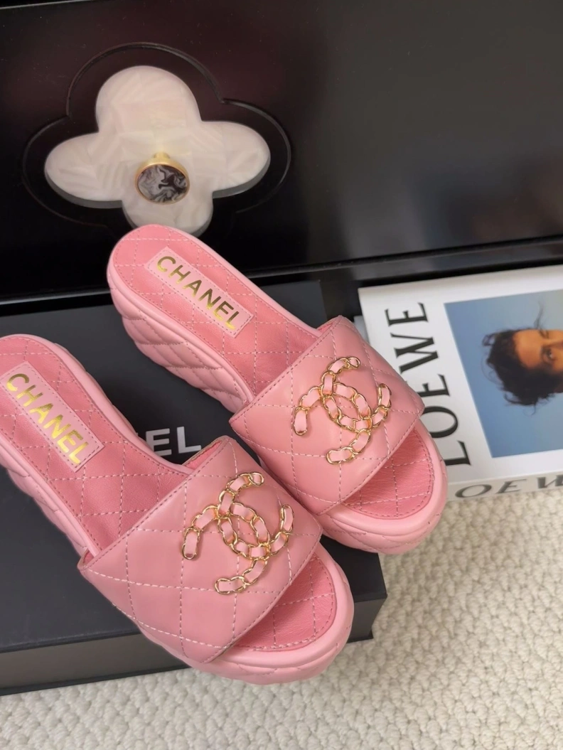 ModernLook Chxnxl Slippers 117109