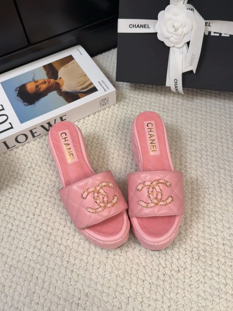 ModernLook Chxnxl Slippers 117109