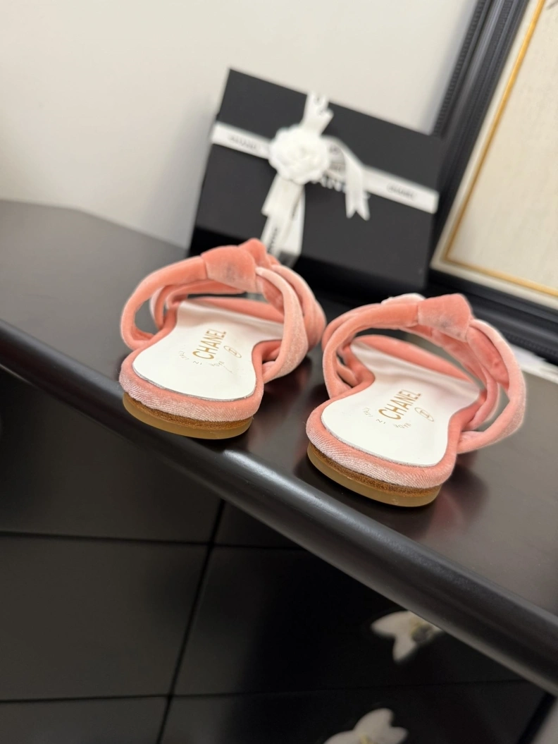 TopPick Chxnxl Slippers 117087