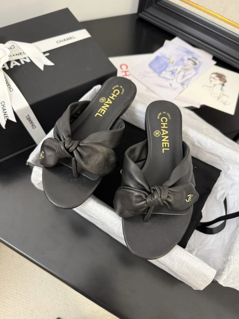 Comfortable Chxnxl Slippers 117091
