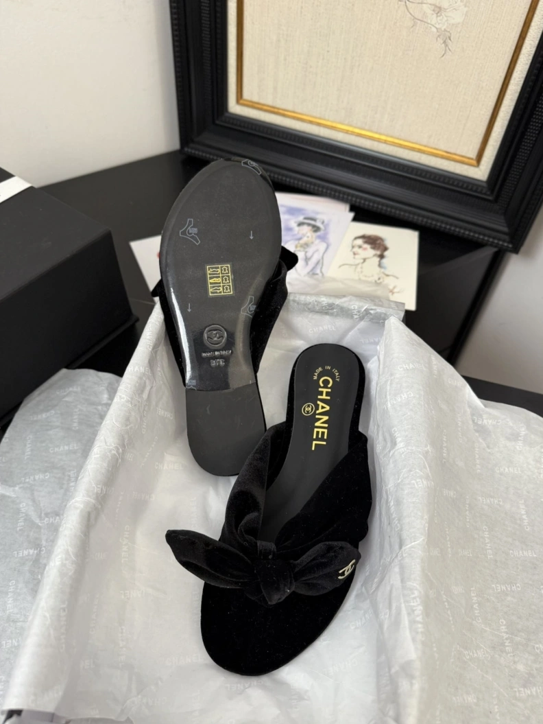 NewStyle Chxnxl Slippers 117090