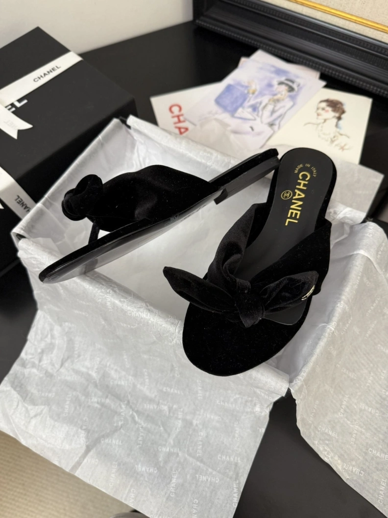 NewStyle Chxnxl Slippers 117090