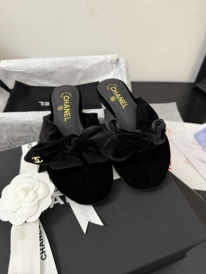 NewStyle Chxnxl Slippers 117090