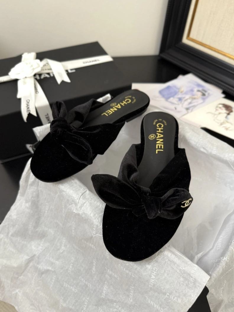 NewStyle Chxnxl Slippers 117090