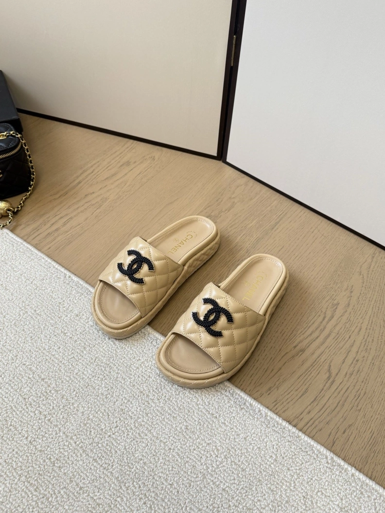 Chxnxl Slippers EyeCatching 117084