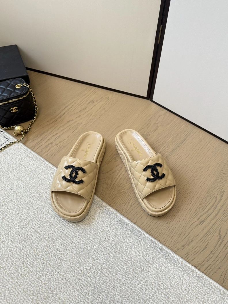 Chxnxl Slippers EyeCatching 117084