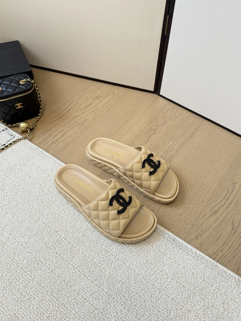 Chxnxl Slippers EyeCatching 117084