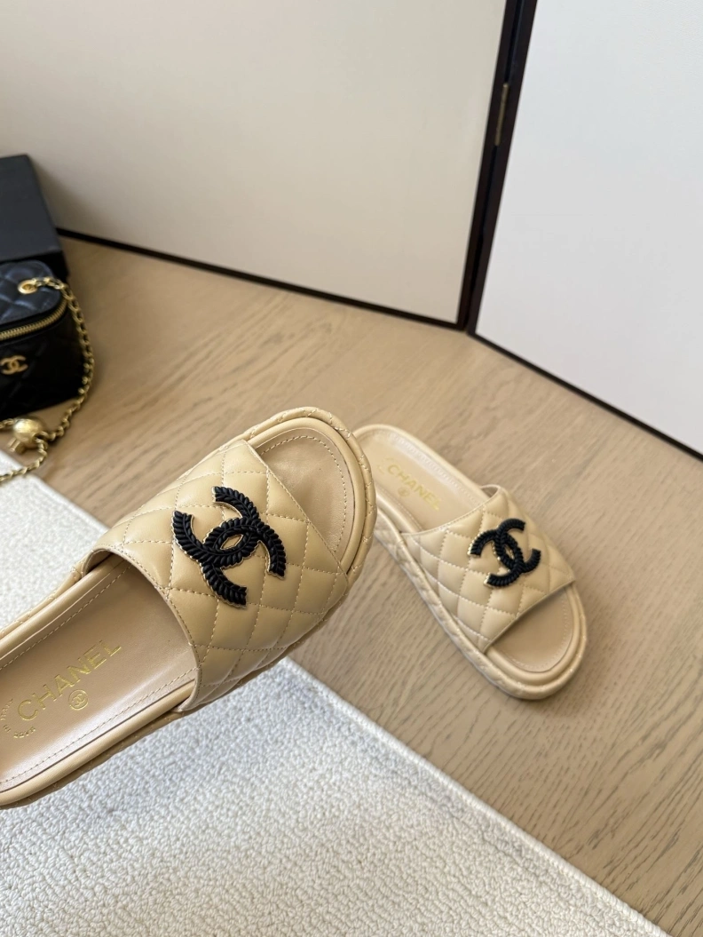 Chxnxl Slippers EyeCatching 117084