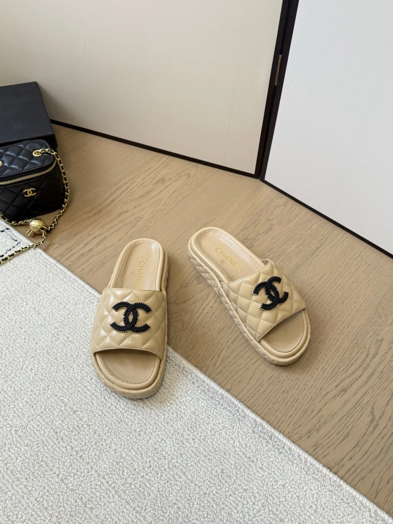 Chxnxl Slippers EyeCatching 117084