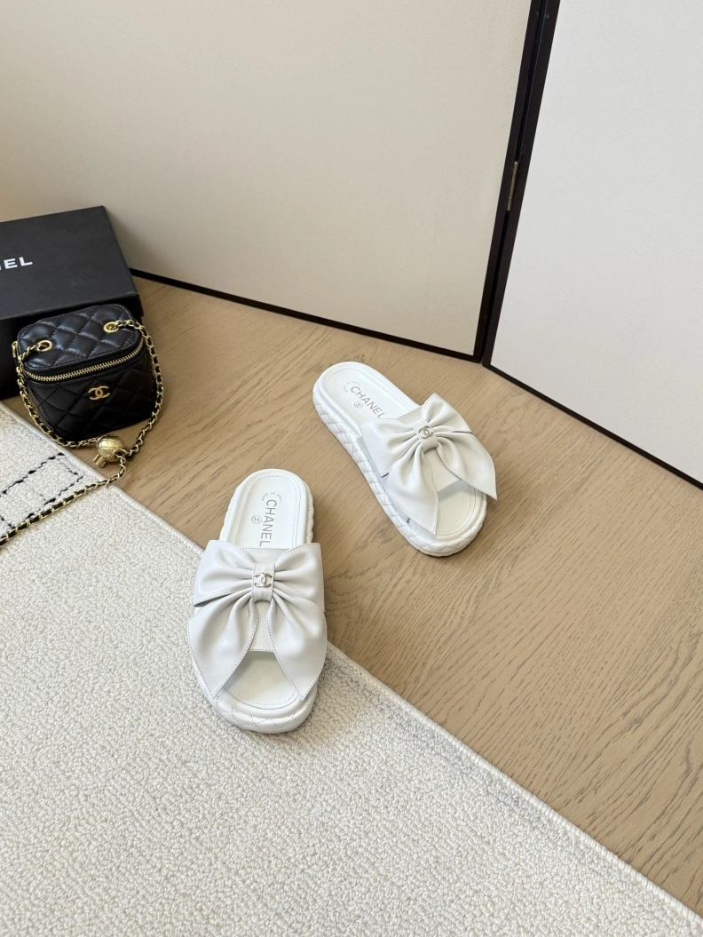 Chxnxl Slippers GoAnywhere 117096