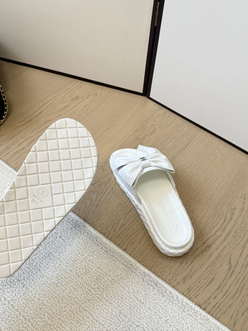 Chxnxl Slippers GoAnywhere 117096