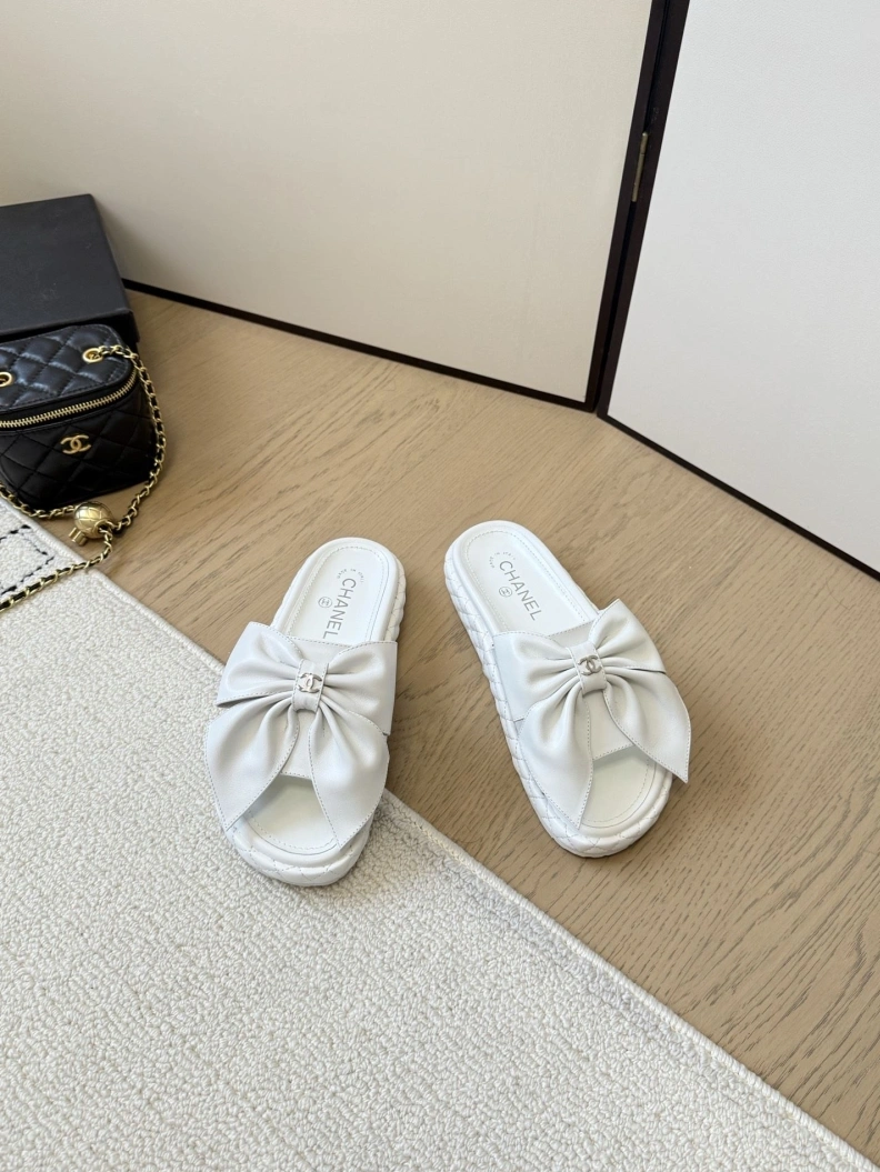 Chxnxl Slippers GoAnywhere 117096