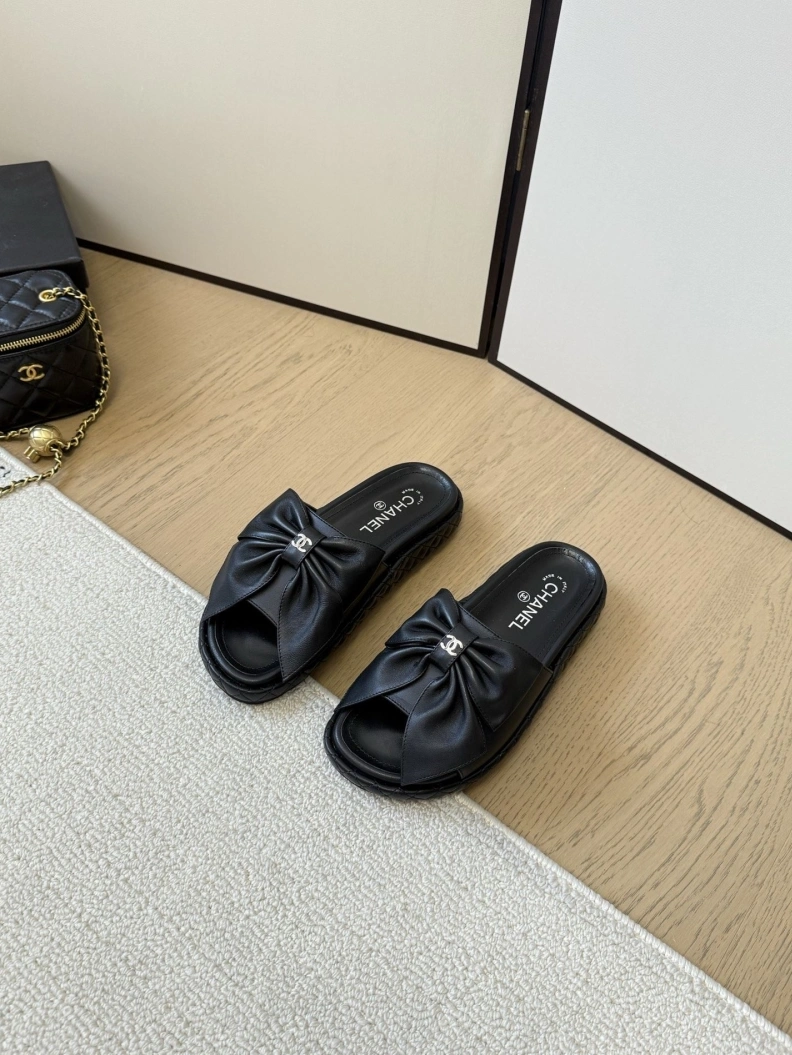 Chxnxl Slippers Bold 117081