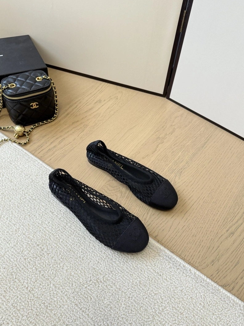EyeCatching Chxnxl Flat Shoes 117623