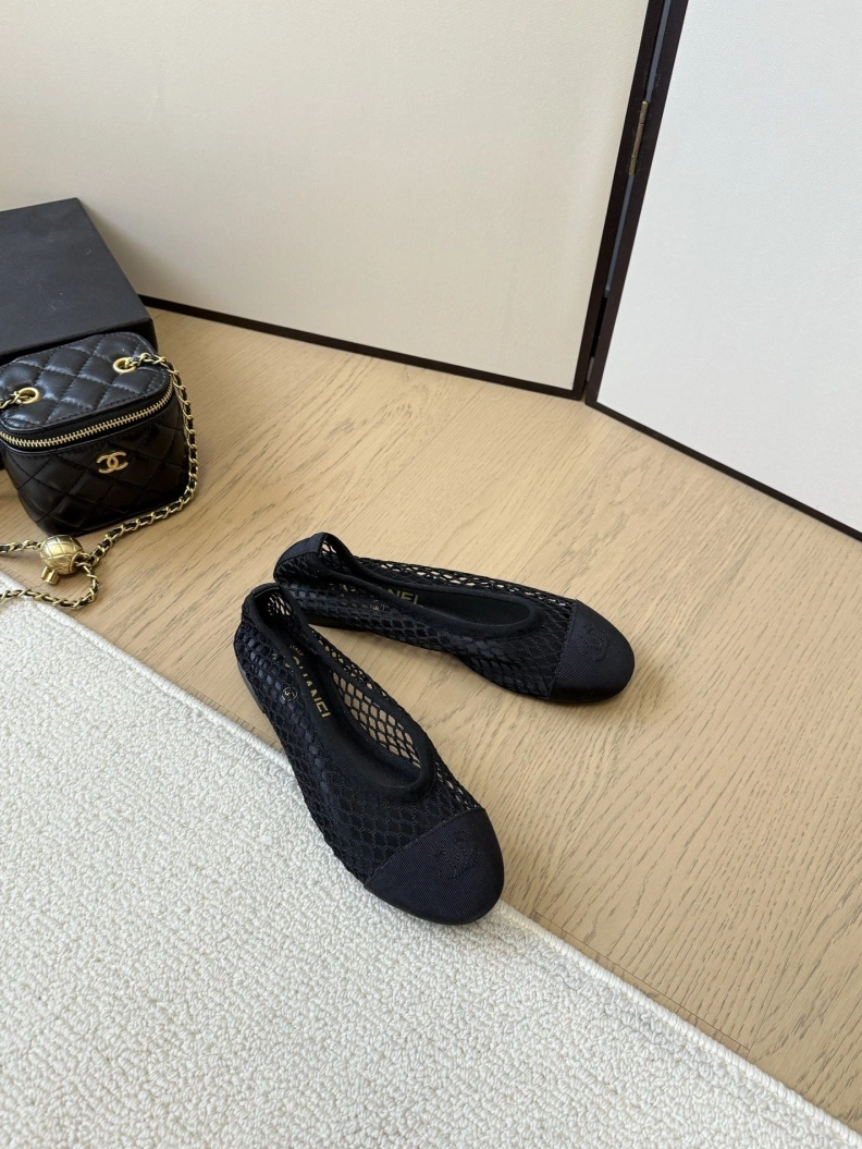EyeCatching Chxnxl Flat Shoes 117623