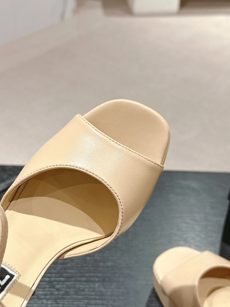Classic Chxnxl Sandals 117436