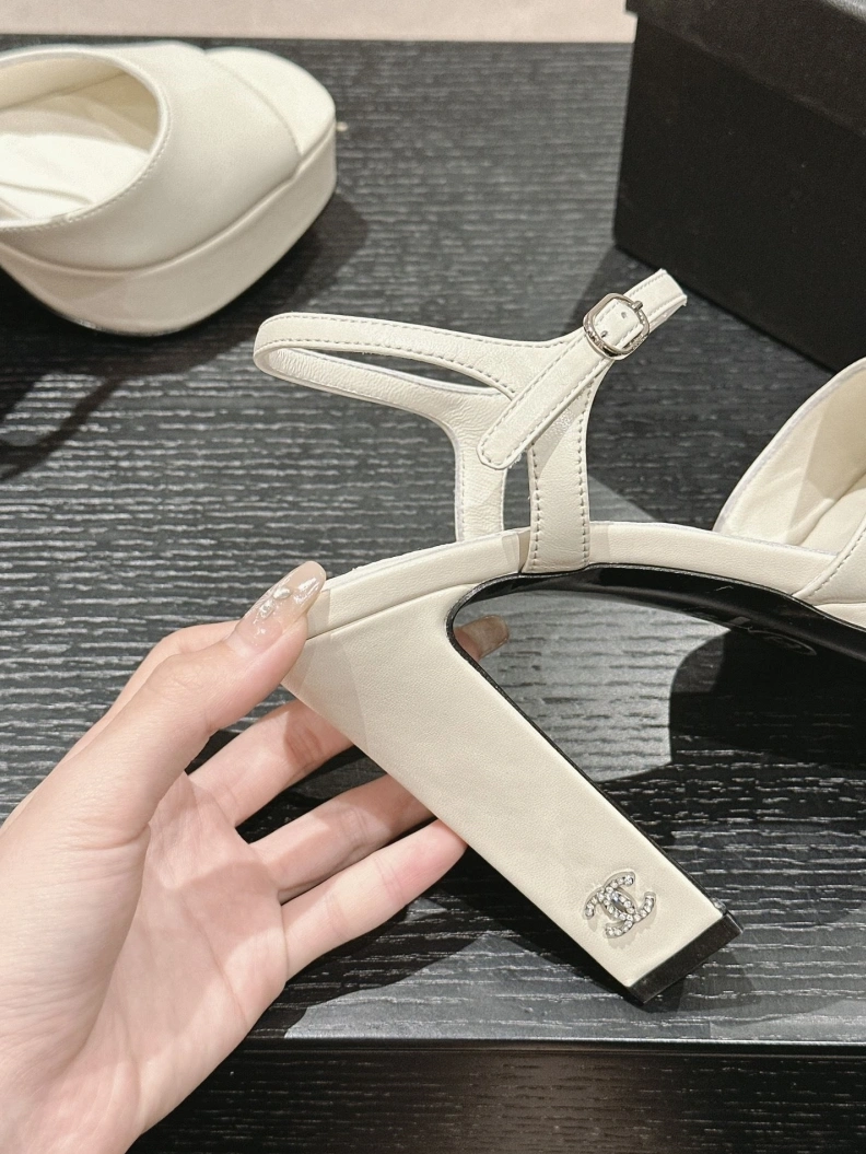 Affordable Chxnxl Sandals 117433