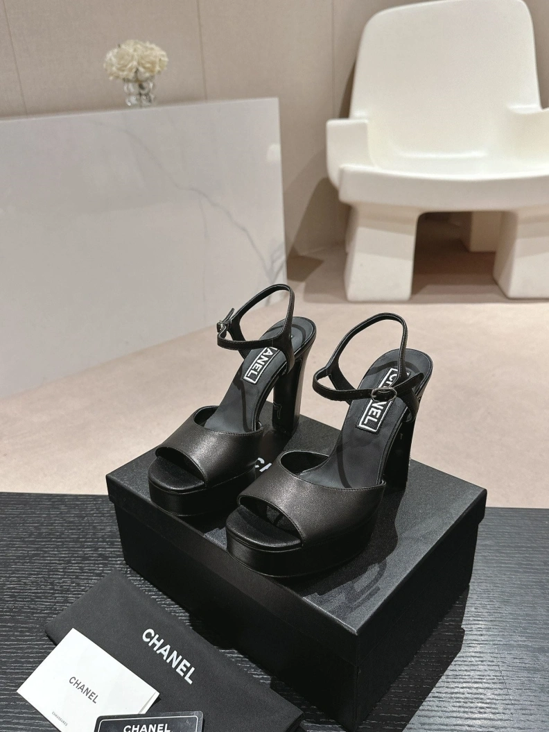 Modern Chxnxl Sandals 117432