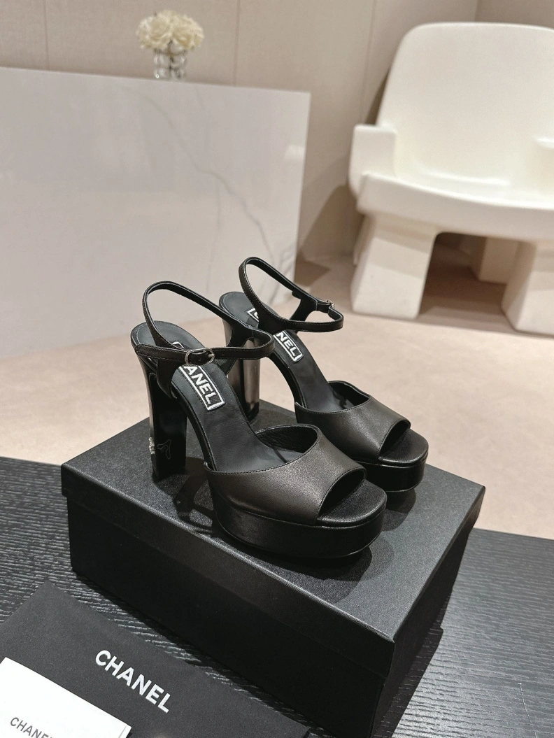Modern Chxnxl Sandals 117432