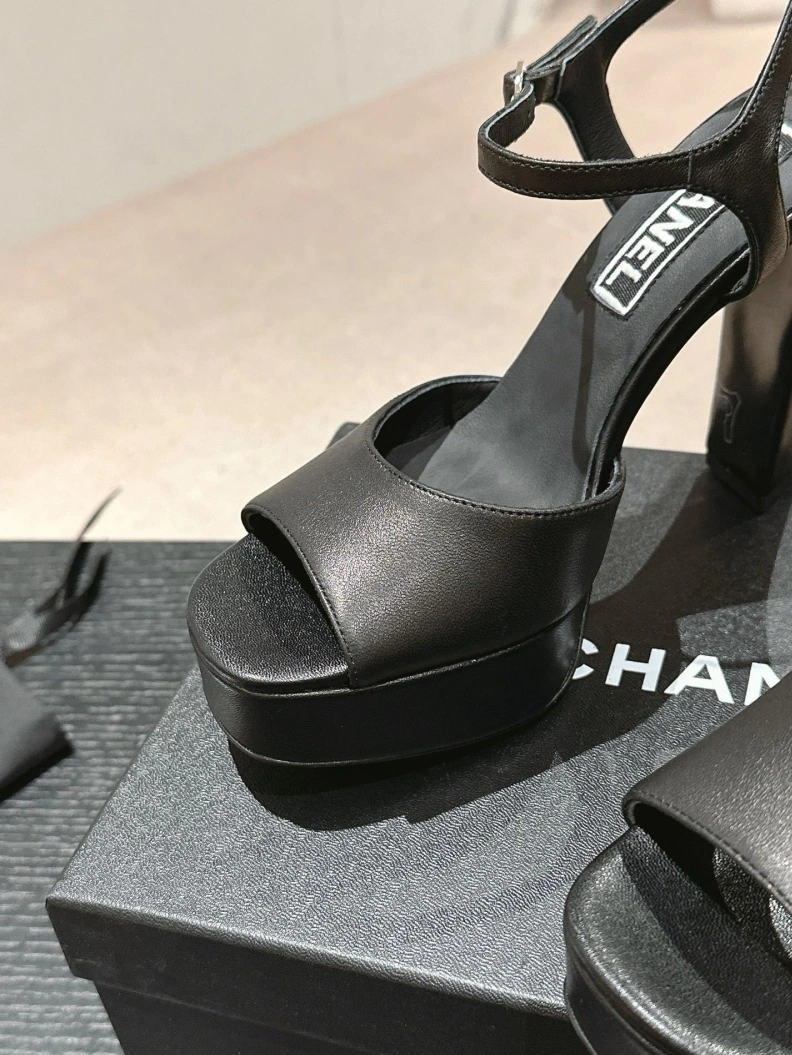 Modern Chxnxl Sandals 117432