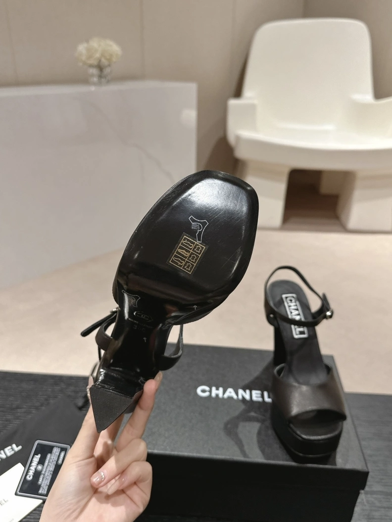 Modern Chxnxl Sandals 117432