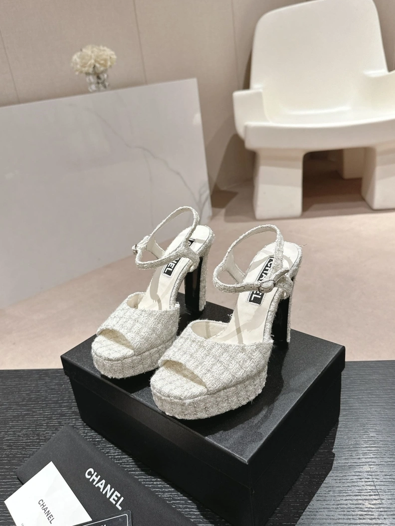 Durable Chxnxl Sandals 117426