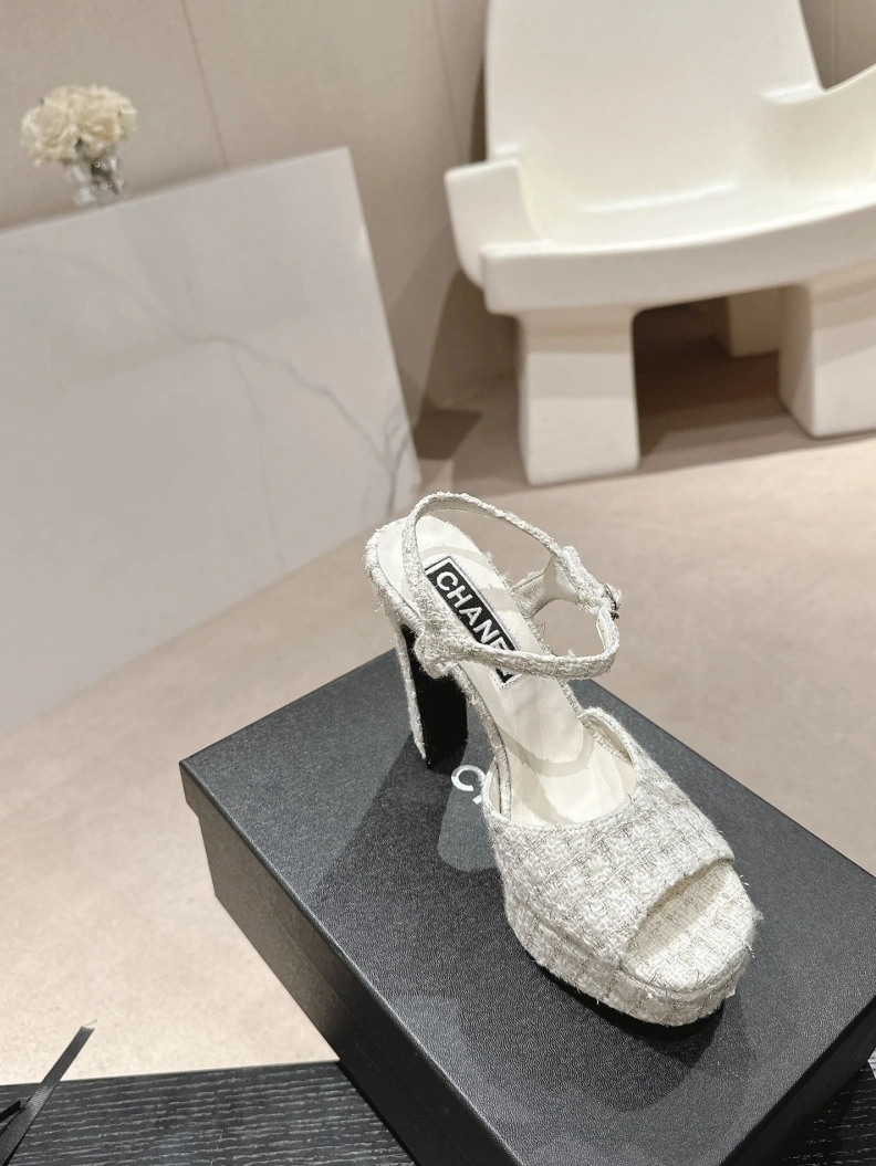 Durable Chxnxl Sandals 117426